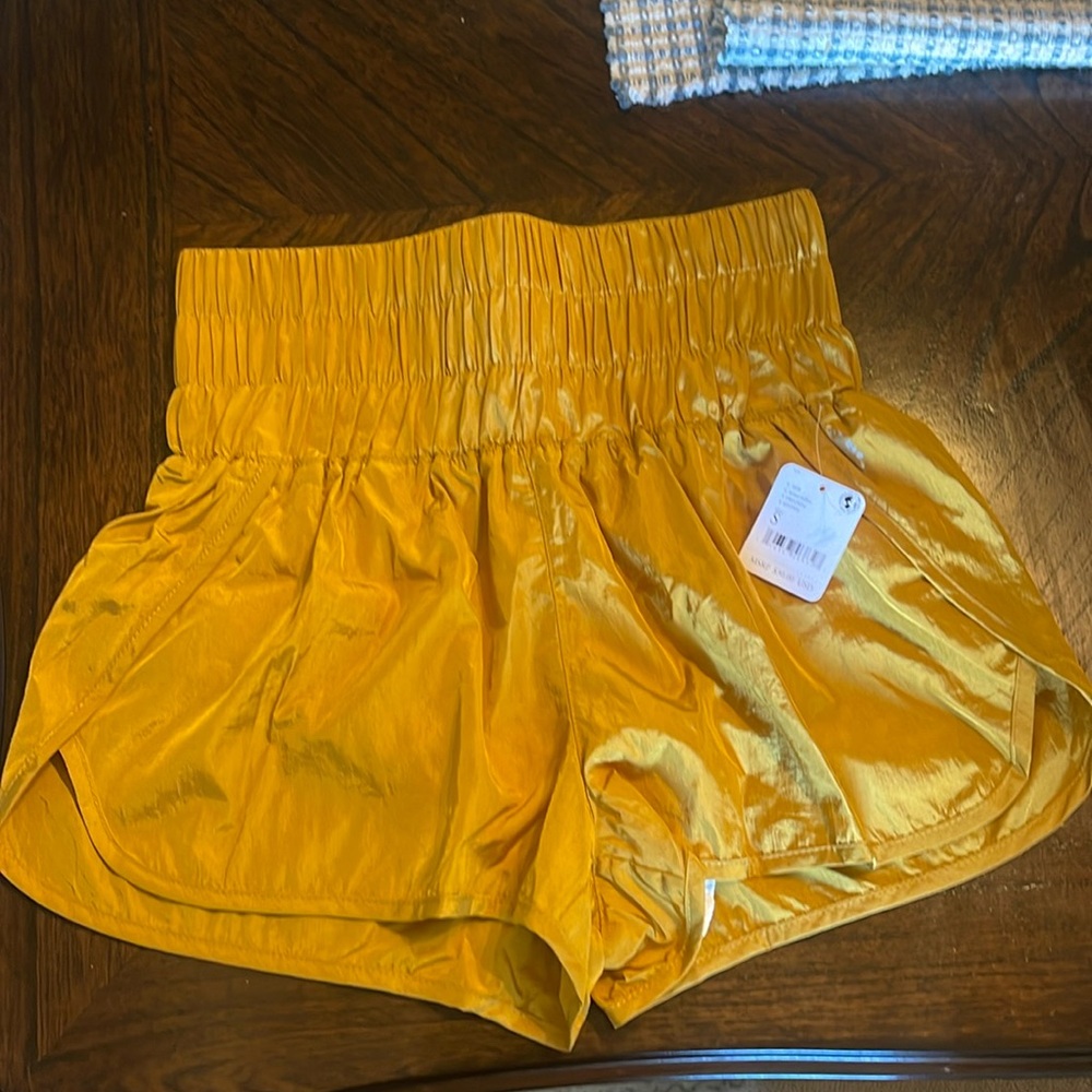 BRAND NEW Free People Way home short